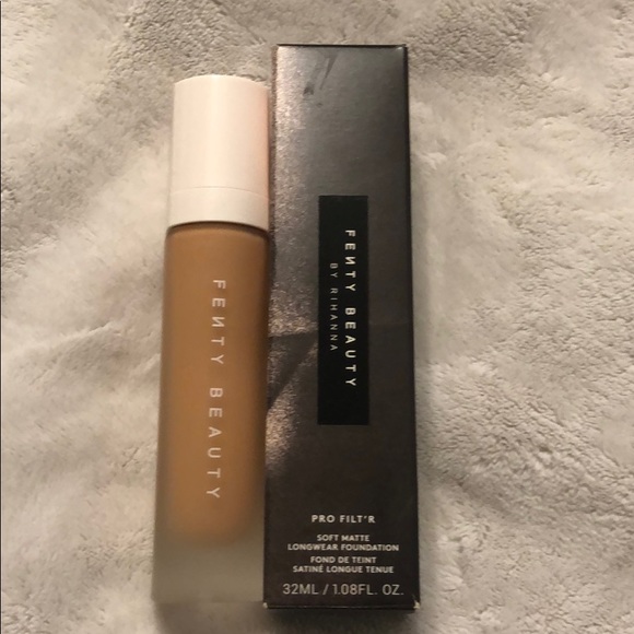Fenty Beauty Other - Fenty 320 Pro Filt’r Soft Matte Foundation
